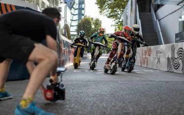 Max Fend filmt die esc scooter