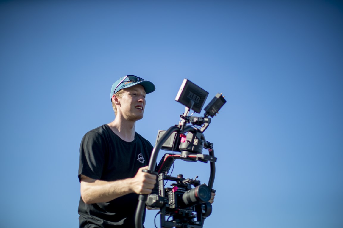 Water on the Moon Behind the Scene - Daniel Gierig mit Gimbal